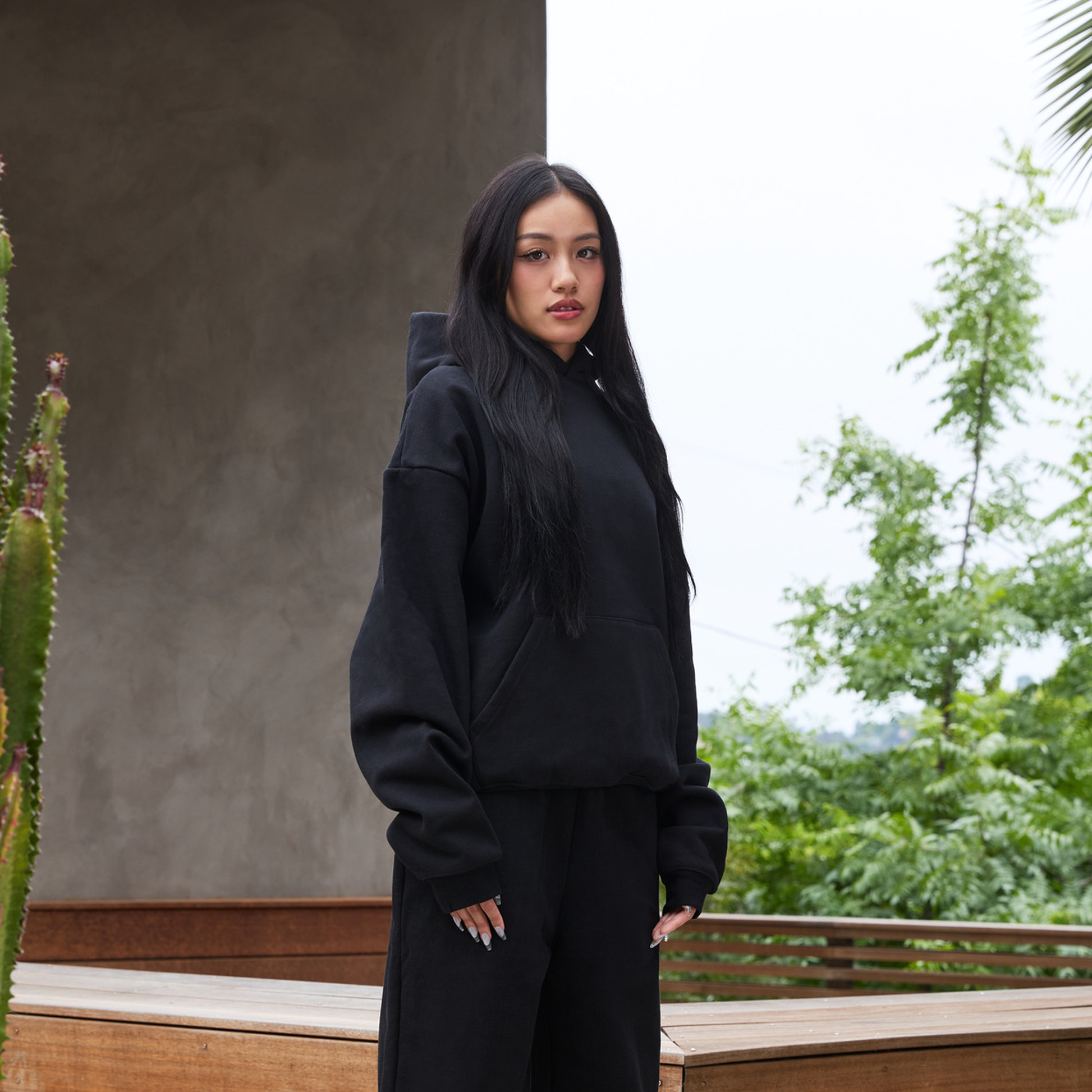 600 GSM 'Black' Core Hoodie – LucidBlanks