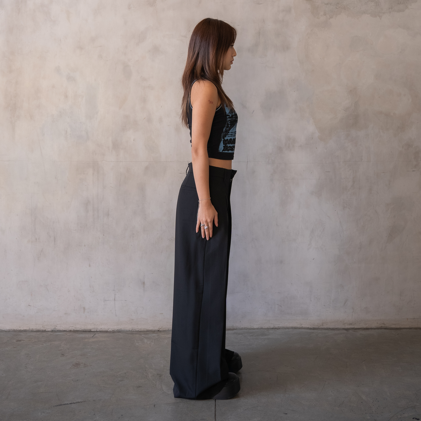 'Kuro' Pleated Trousers